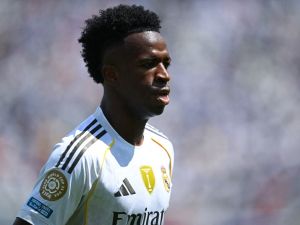 ريال مدريد يرفض مطالب فينيسيوس..ومستعد لاتخاذ قرار قاسٍ