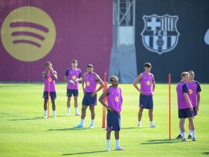 فليك يُفاجئ الجميع: نجمان من "لا ماسيا" ينضمان لمعسكر برشلونة الصيفي باليابان