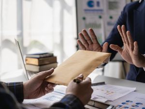 بهدف تحسين كفاءة الموانئ وتعزيز قدراتها التنافسية