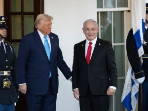 نتنياهو يتوقع صفقة قريبة لوقف الحرب في غزة وسط ضغوط في الائتلاف