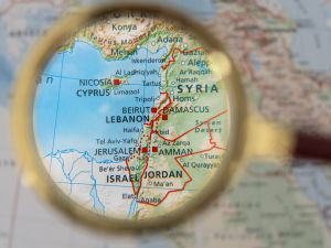 نائب الرئيس الفلسطيني حسين الشيخ