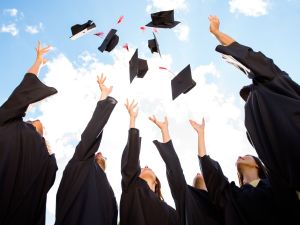 أجمل عبارات التهنئة بنجاح طلاب توجيهي 2025