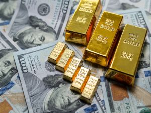 Gold extends rally as weak jobs data fuels hopes for fed rate cut