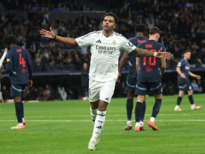 هل يغادر رودريغو مدريد؟ توتنهام يطلب الإذن للتفاوض مع النجم البرازيلي
