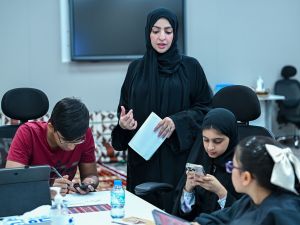 المخيم الصيفي لكلية الإمارات للتطوير التربوي يعزز التراث الإماراتي ويدعم الابتكار الرقمي