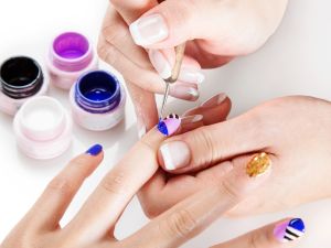 ما هي مادة TPO وعلاقتها بطلاء الأظافر من نوع Gel Color