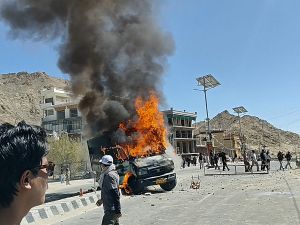 Four killed in Kashmir protests against Indian BJP government 