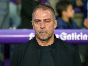 قرارات حاسمة أمام فليك لتحديد تشكيل برشلونة ضد فالنسيا