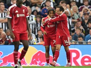 ليفربول يضحي بكييزا من أجل ضم الموهبة الشابة ريو نغوموها