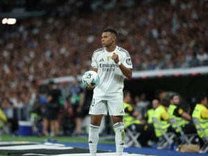 مبابي يضغط على أوليس: “مكانك في ريال مدريد” وليس في أنفيلد