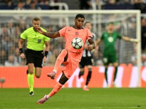 شيرر ينتقد راشفورد: "لا يمكنك فعل ذلك في برشلونة"