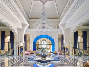 ريكسوس بريميوم جزيرة السعديات ينظّم يوماً خاصاً لتبنّي القطط بمناسبة اليوم العالمي للحيوانات