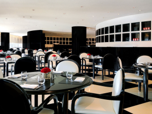 أرماني/ديلي يفتح أبوابه من جديد في فندق أرماني دبي