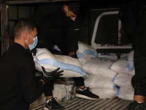 ضبط سيارة محمّلة بـ11 مليون حبة كبتاغون في حمص