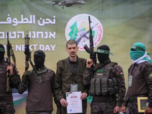 Hamas asks mediators to keep the ceasefire in Gaza and stop Israel from breaking it.   The Hamas movement has asked international mediators to do more to make sure that Israel fully follows the terms of the Gaza ceasefire agreement. They say that Tel Aviv is purposely delaying and changing important parts of the deal.   Hamas said in a statement on Friday that steps need to be taken right away to finish putting together a community support committee to help manage Gaza's recovery from the war after two year