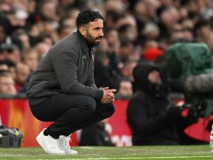 فيرديناند: "عناد أموريم قد يكلفه منصبه في مانشستر يونايتد"