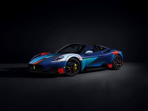 سيارة أوبرا دي آرت من مازيراتي تُبهر عشاق السيارات في معرض ميلانو أوتوكلاسيكا 2025