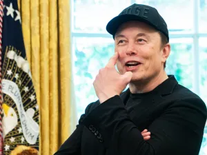 Musk says AI brain implant will replace smartphones by 2030