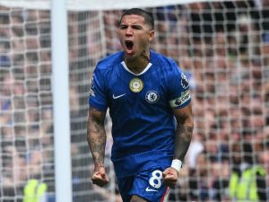 إنزو فيرنانديز يحسم قراره النهائي بشأن عرض ريال مدريد