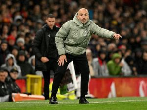 ماريسكا يثمّن تطور تشيلسي بعد الفوز العريض على برشلونة