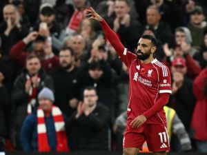 صلاح يقود ليفربول للفوز على أستون فيلا