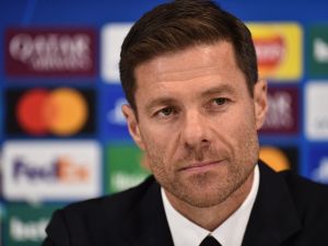 ألونسو جاهز لتولي تدريب ليفربول في حال إقالته من ريال مدريد