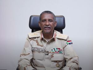 دقلو يعلن هدنة إنسانية في السودان والبرهان يتمسك بخيار الحرب