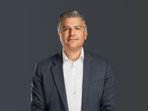 انتخاب حسن علام عضواً جديداً لمجلس أوصياء الجامعة الأمريكية بالقاهرة