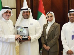 "وربة" يدعم مسيرة الطلبة المكفوفين التعليمية 