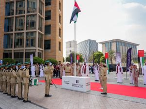 "الإمارات الإسلامي" يجدد التزامه الوطني بالاحتفال بيوم العلم الإماراتي 