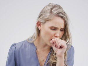 وصفة طبيعية لتهدئة الكحة خلال ثواني