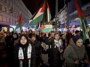 مسيرة بالفوانيس في برلين دعمًا لأطفال فلسطين (المصدر: وكالة الأناضول)