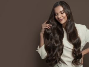 طرق طبيعية مجربة للتخلص من الشيب دون صبغات كيميائية