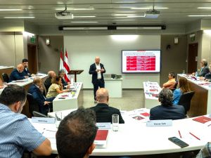 كلية سليمان العليان لإدارة الأعمال في الجامعة الأميركية في بيروت تستضيف طاولة مستديرة عن إعادة هيكلة القطاع المصرفي في لبنان