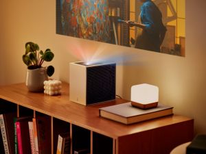 أطلقوا العنان للإبداع مع جهاز LG CINEBEAM S الذي يمنحكم تجربة سينمائية بدقة 4K وسهولة حمل وأناقة معززة في كل رحلة