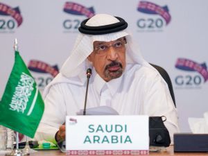 Saudi king replaces investment minister in Vision 2030 reset