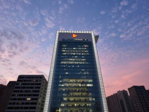 ADCB Solidifies Its Leadership in Emiratisation and Reaffirms its  Strategic Plans to Double Its National Workforce in Al Ain in 2026