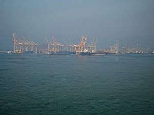 Iran offers "Huge Commercial Opportunity" to US in bid to secure nuclear deal