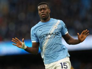 غيهي يرد في الملعب ويثبت أن ليفربول خسر جوهرة دفاعية