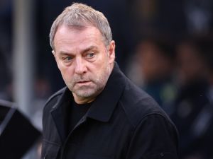 أرقام مقلقة في دفاع برشلونة: أهداف مبكرة ترهق كتيبة فليك