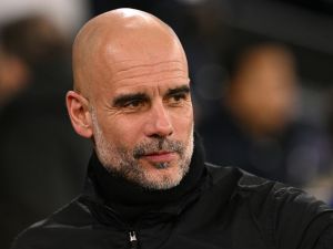 بيب يرشح تشابي ألونسو لخلافته في مانشستر سيتي