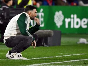 سارابيا يعترف بتفوق برشلونة بعد مواجهة إلتشي