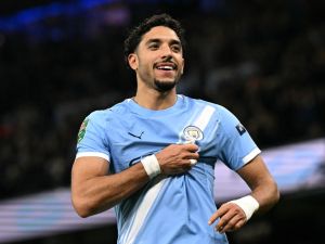 مرموش يقود مانشستر سيتي إلى نهائي كأس الرابطة