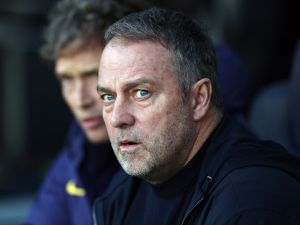 فليك يواجه حيرة في خط الوسط قبل مواجهة أتلتيكو مدريد