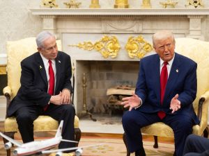 الرئيس الأمريكي دونالد ترامب ورئيس الوزراء الإسرائيلي بنيامين نتنياهو