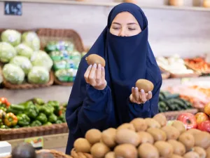 الكيوي وفوائده في تنظيم مستوى السكر في الدم خلال رمضان
