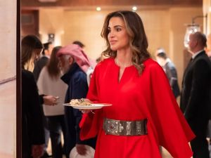 الملكة رانيا العبدالله تتألق بإطلالة مميزة خلال عيد الفطر