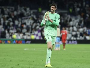 إصابة كورتوا في توقيت حساس