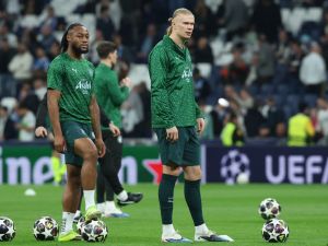 رغم الهزيمة..أسطورة السيتي يؤمن بالريمونتادا