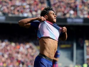 يامال غاضب وفليك في الواجهة.. كواليس مثيرة